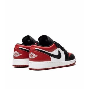 Nike Men's Black, Red, and White Sneakers
